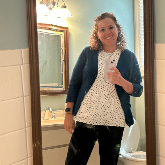 Meet your Posher, Hannah - Picture 2 of 4